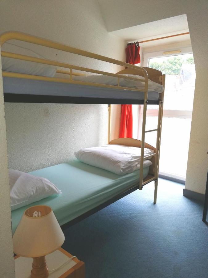 Auberge De Jeunesse Hi 蓬蒂维 外观 照片